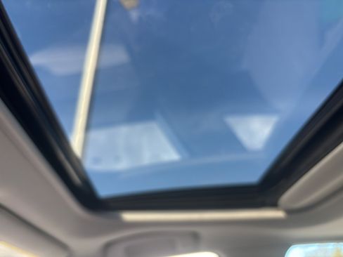 Used 2024 Toyota Camry SE w/ Convenience Package image 5