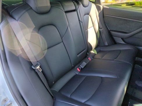 Used 2023 Tesla Model 3 Standard Range image 29