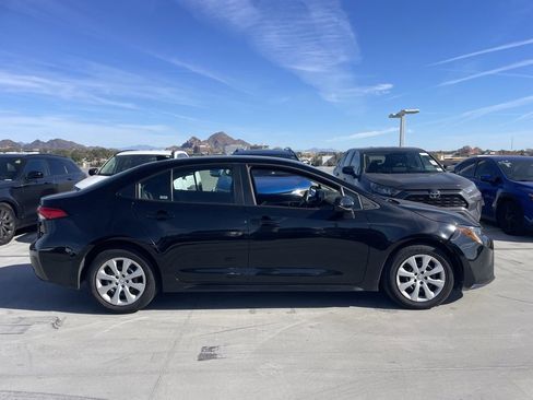 Used 2024 Toyota Corolla LE image 3