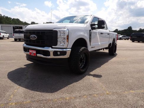 Used 2024 Ford F250 XL w/ FX4 Off-Road Package AWD/4WD image 4