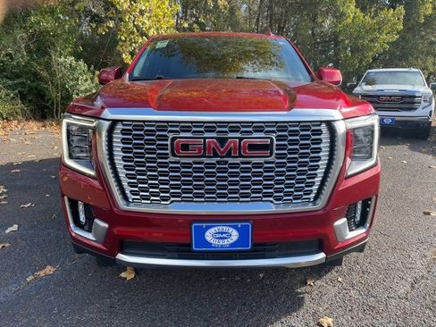 Used 2024 GMC Yukon Denali w/ Advanced Technology Package image 8