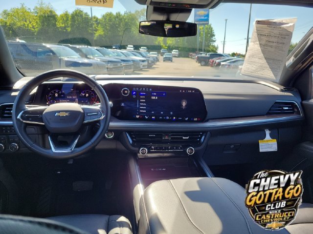 Used 2025 Chevrolet Suburban LT AWD/4WD image 10