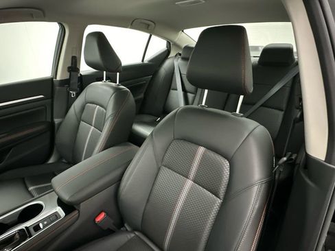 Used 2024 Nissan Altima 2.5 SR image 9