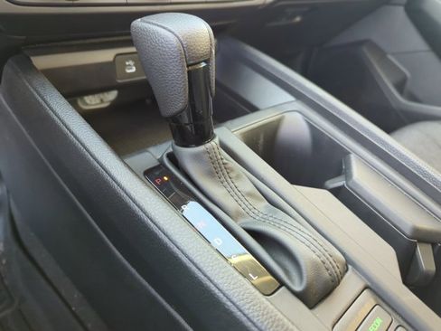 Used 2023 Honda Accord EX image 17