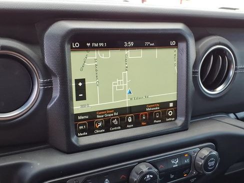 Used 2023 Jeep Wrangler Unlimited Sahara w/ Cold Weather Group AWD/4WD image 14