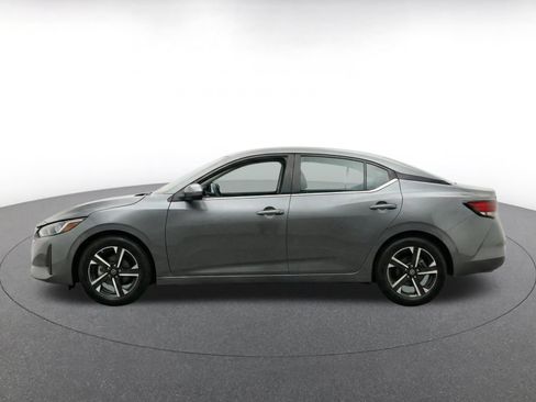 Used 2025 Nissan Sentra SV FWD image 4