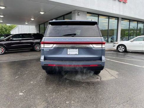 Used 2023 Lincoln Navigator Reserve AWD/4WD image 6