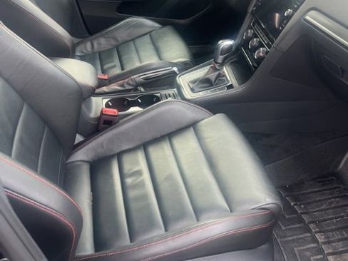 Used 2020 Volkswagen GTI SE image 7