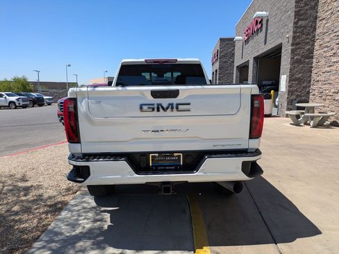 Certified 2024 GMC Sierra 2500 Denali Ultimate w/ Max Trailering Package AWD/4WD image 5