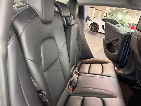 Used 2021 Tesla Model 3 Long Range image 16