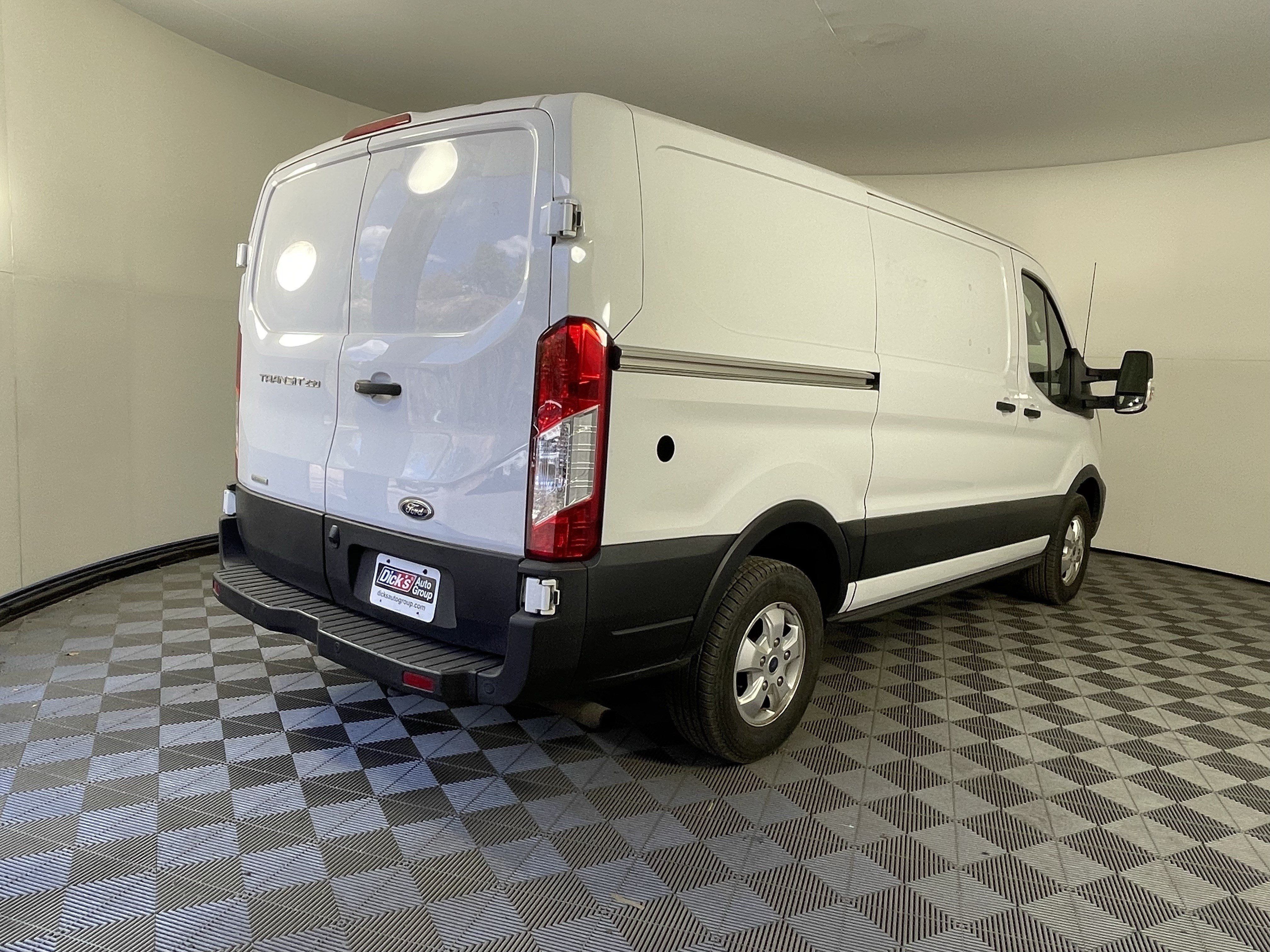 Used 2020 Ford Transit 250 Low Roof RWD image 5