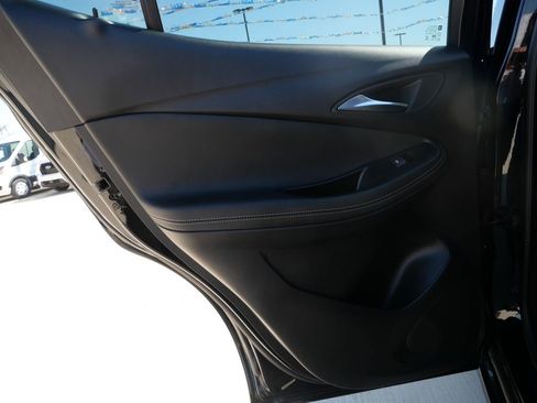 Used 2022 Buick Encore GX Select w/ Sport Touring Package FWD image 14