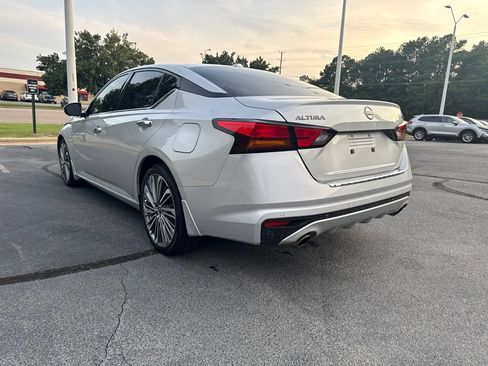 Used 2023 Nissan Altima 2.5 SL FWD image 5