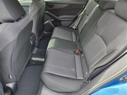 Used 2017 Subaru Impreza 2.0i Premium image 12