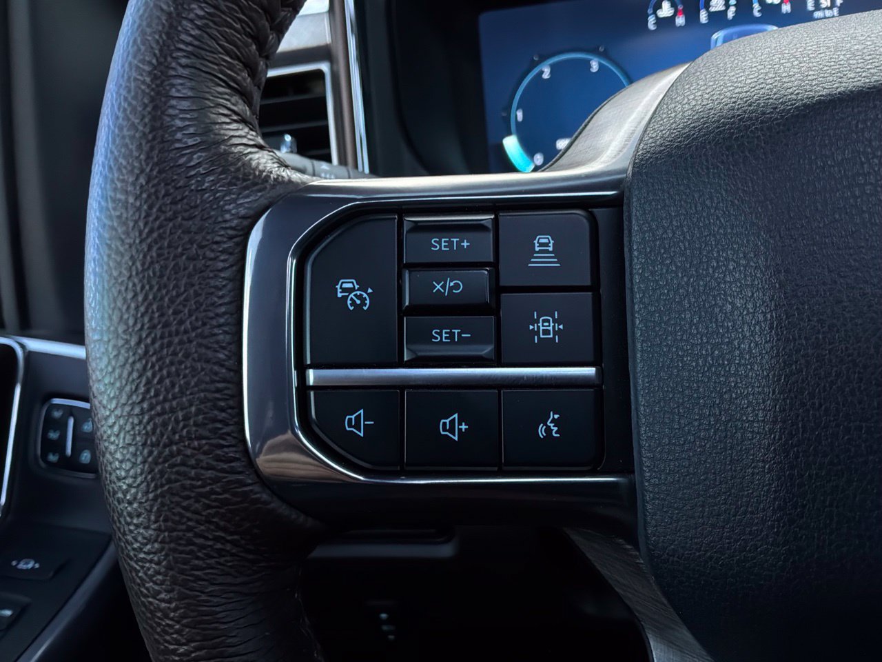 Used 2024 Ford F250 King Ranch w/ FX4 Off-Road Package AWD/4WD image 58
