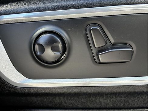 Used 2023 RAM 1500 Laramie AWD/4WD image 11