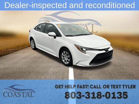 Used 2022 Toyota Corolla LE FWD image 3