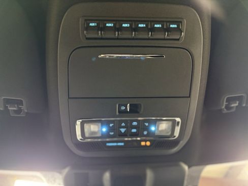 Used 2024 Ford F350 Platinum image 24