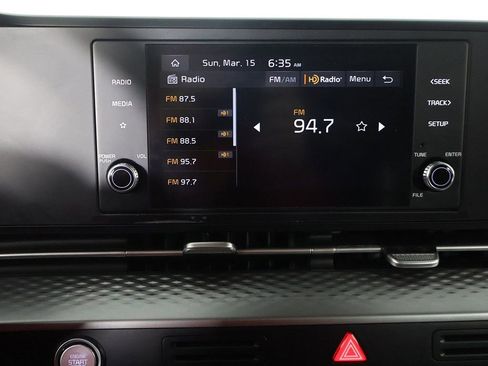 Used 2024 Kia Carnival LX image 41