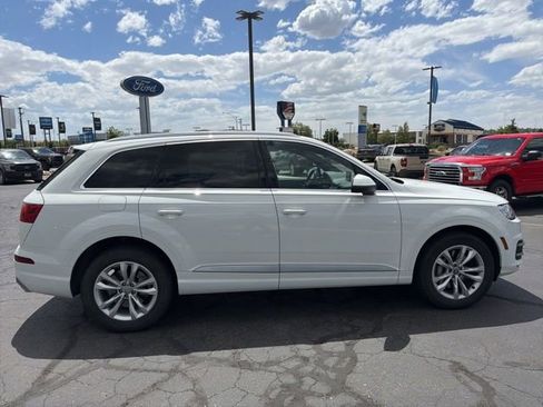 Used 2017 Audi Q7 3.0T Premium Plus w/ Premium Plus Package AWD/4WD image 3