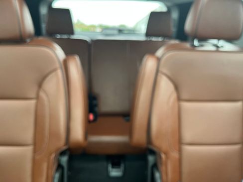 Used 2019 Chevrolet Traverse High Country AWD/4WD image 13