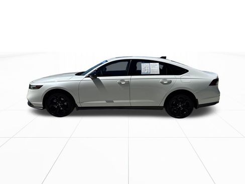 Certified 2025 Honda Accord SE image 5