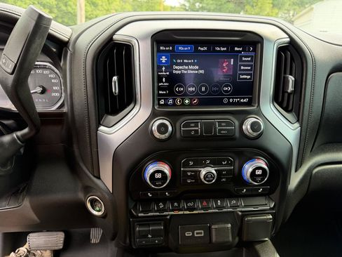 Used 2020 GMC Sierra 1500 Elevation w/ Elevation Value Package AWD/4WD image 28