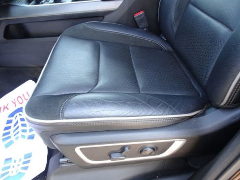 Used 2022 RAM 1500 Laramie w/ Sport Appearance Package image 11