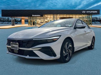 New 2025 Hyundai Elantra Limited