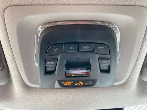 Used 2025 Toyota Corolla Cross LE w/ Moonroof Package FWD image 25