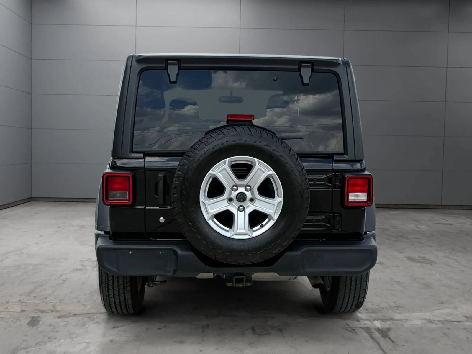 Used 2019 Jeep Wrangler Sport AWD/4WD image 11