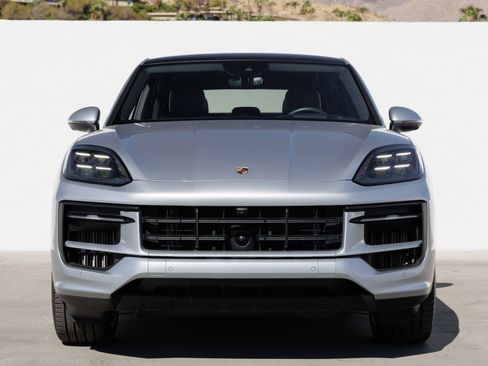Certified 2026 Porsche Cayenne Coupe AWD/4WD image 10