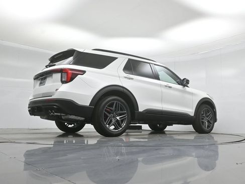 New 2026 Ford Explorer ST AWD/4WD image 47