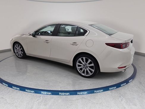 Used 2024 MAZDA MAZDA3 s FWD image 11