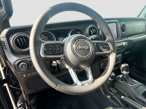 Used 2023 Jeep Wrangler Unlimited Sahara AWD/4WD image 12