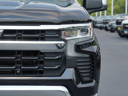 Certified 2024 Chevrolet Silverado 1500 LT AWD/4WD image 9