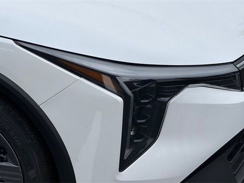 New 2025 Kia K4 LX image 30