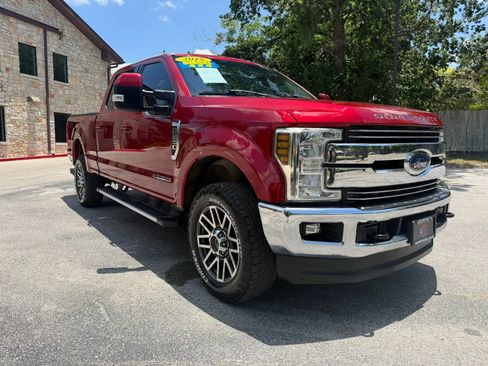 Used 2018 Ford F250 Lariat w/ Lariat Value Package AWD/4WD image 3