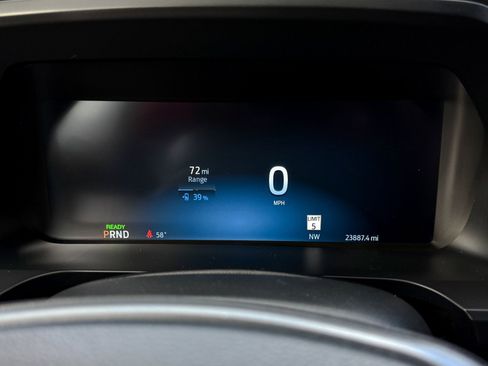 Certified 2022 Ford F150 Lightning Lariat image 40