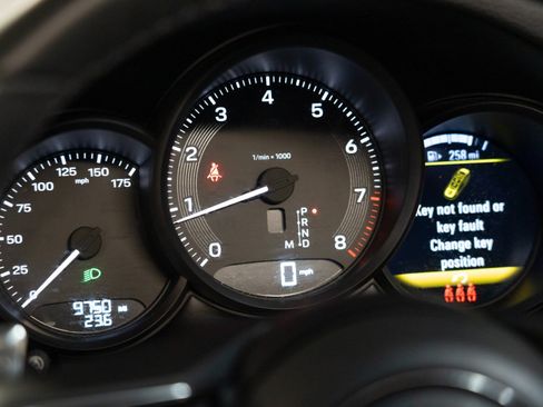Certified 2026 Porsche Macan AWD/4WD image 19