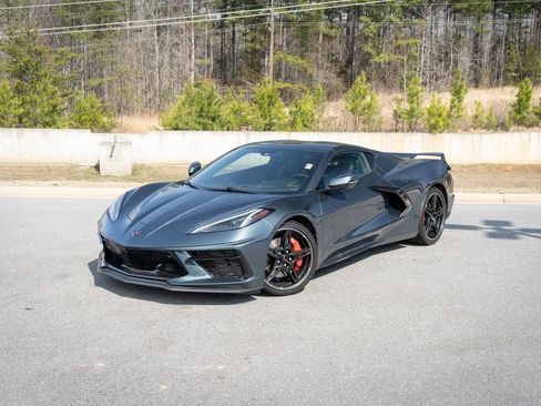 Used 2020 Chevrolet Corvette Stingray w/ 3LT Preferred Equipment Group image 4