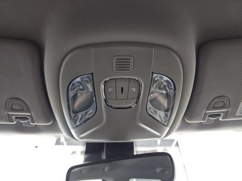 Used 2022 Jeep Compass Limited image 30