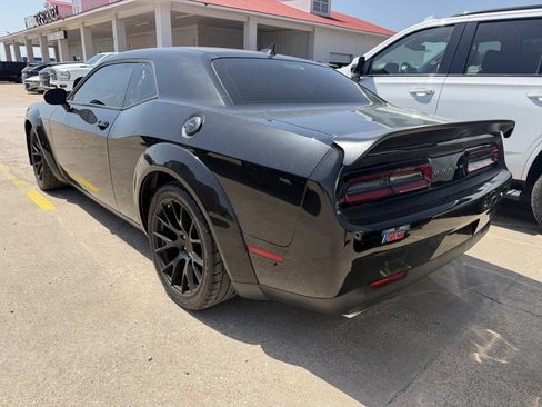 Used 2022 Dodge Challenger R/T Scat Pack RWD image 2