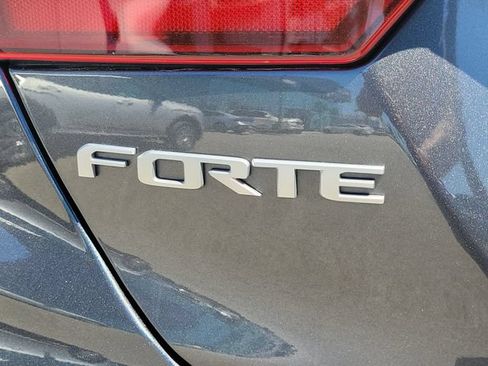 Used 2022 Kia Forte GT-Line w/ GT-Line Technology Package FWD image 28