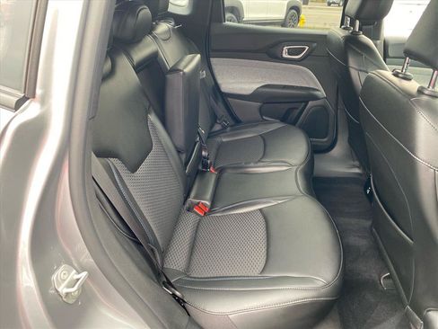 Used 2023 Jeep Compass Latitude w/ Convenience Group AWD/4WD image 26