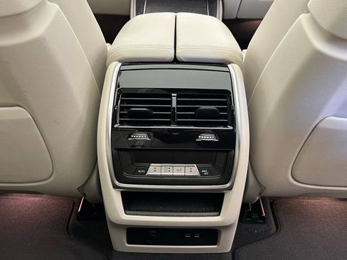 Certified 2025 BMW X5 xDrive40i w/ M Sport Package image 9