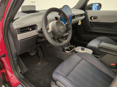 New 2025 MINI Cooper S image 4