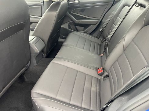 Used 2024 Volkswagen Jetta SE image 11