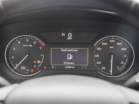 Used 2023 Cadillac XT4 Luxury w/ Cold Weather Package FWD image 22
