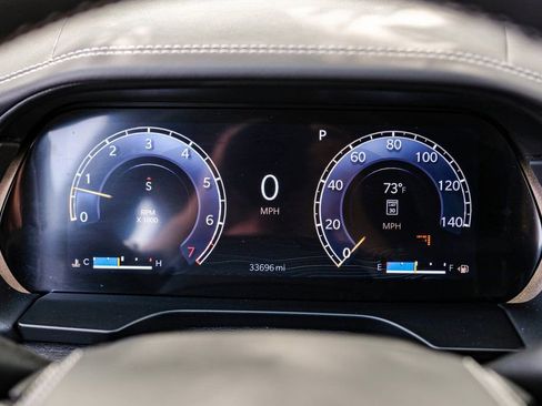 Used 2023 Jeep Grand Cherokee Overland w/ Luxury Tech Group IV image 29